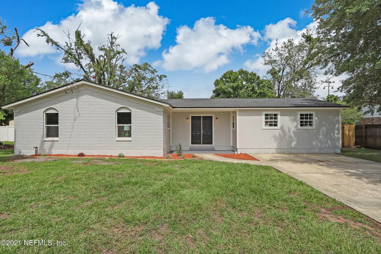 1181 Grove Park Dr - Photo 1