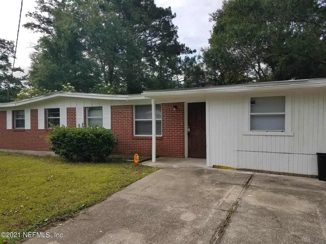 5414 Roanoke Blvd - Photo 1