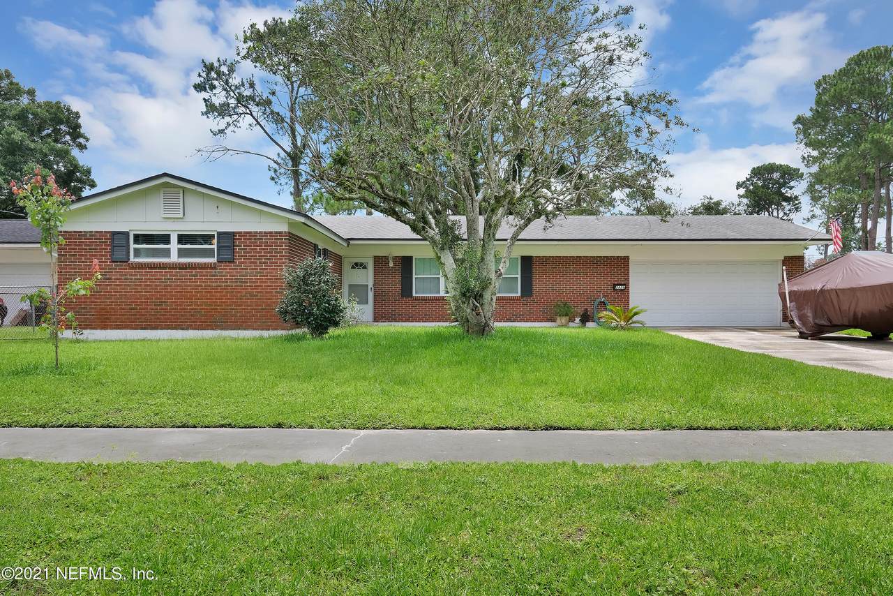 2829 Elisa Dr - Photo 1