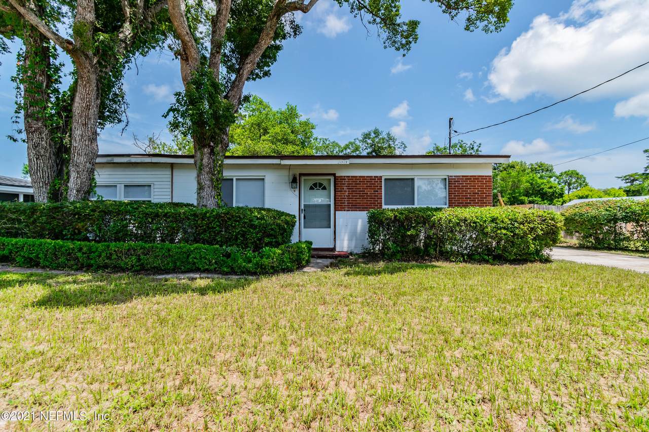 13339 Gillespie Ave - Photo 1