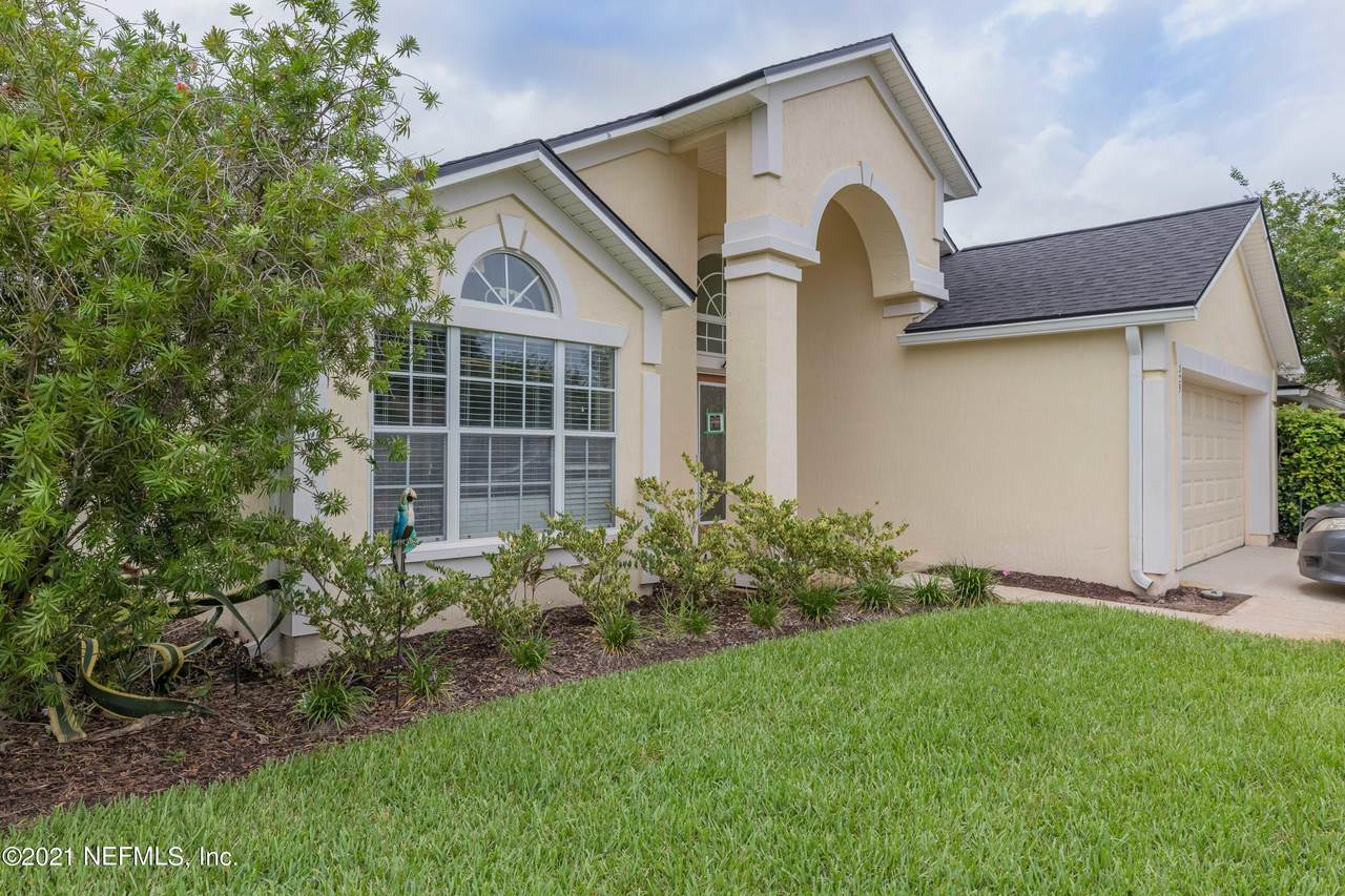 825 Oak Arbor Cir - Photo 1