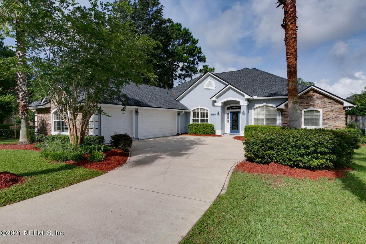1605 Inkberry Ln - Photo 1