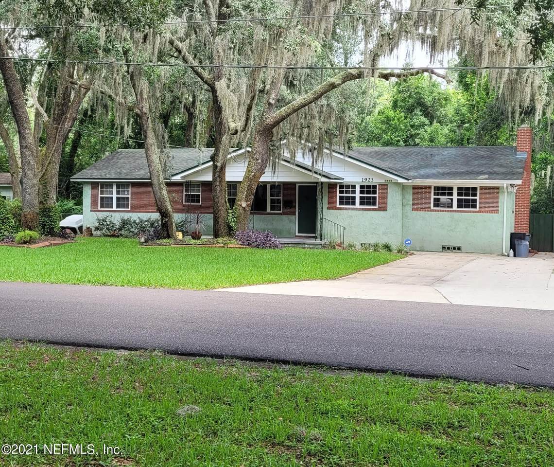 1923 Delray Ave - Photo 1