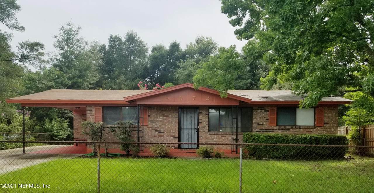 9572 Spottswood Rd - Photo 1