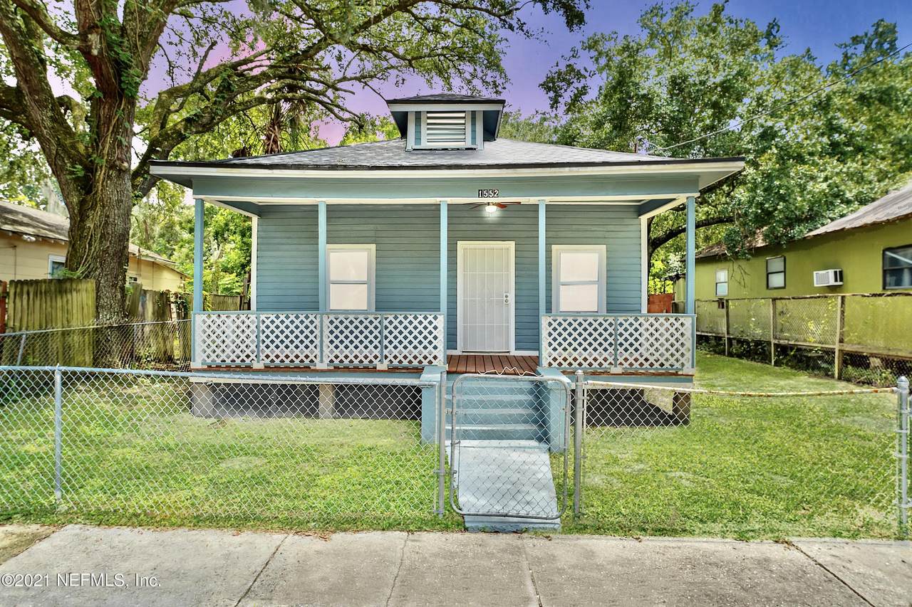 1552 11TH St - Photo 1