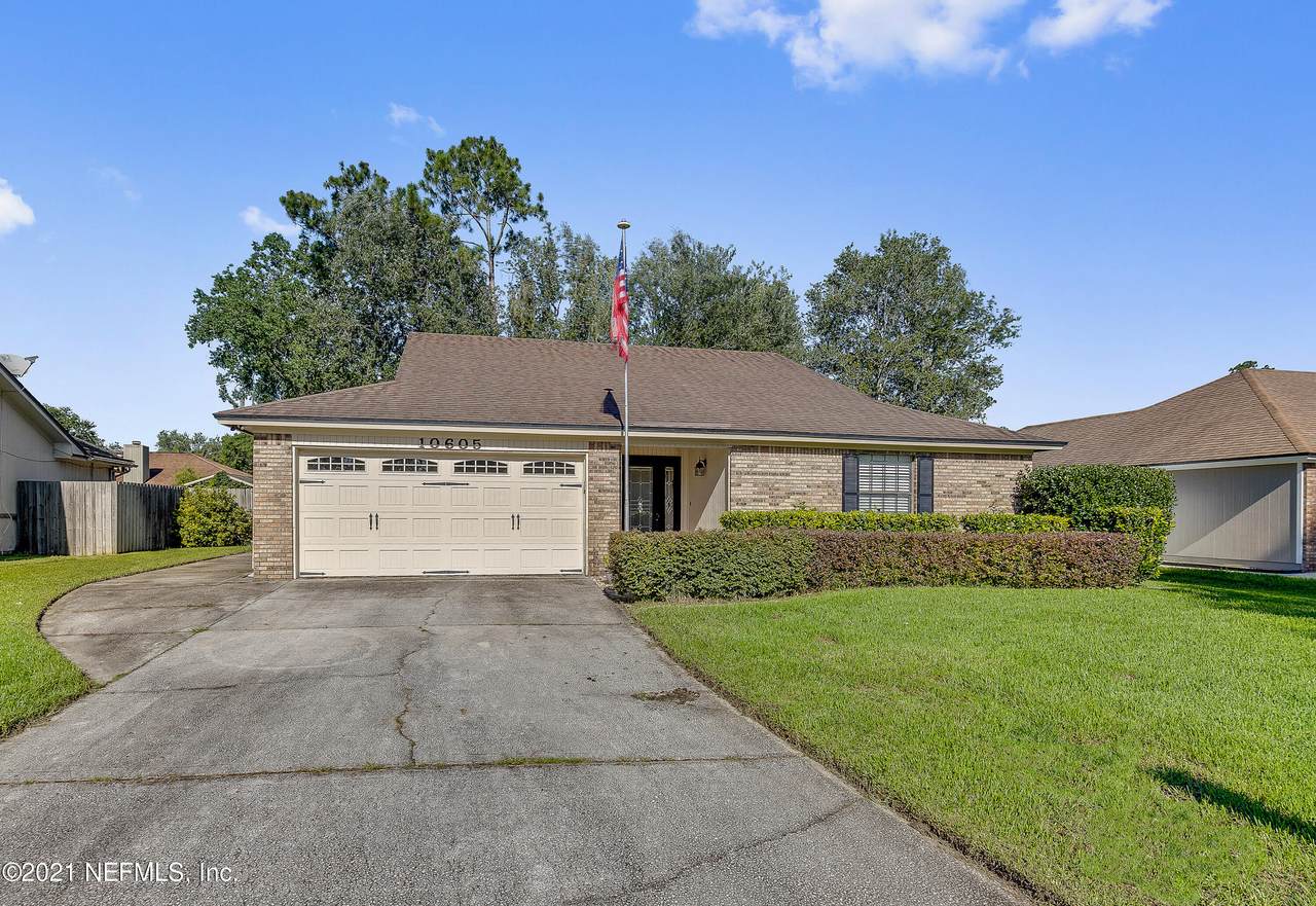 10605 Inverness Dr - Photo 1