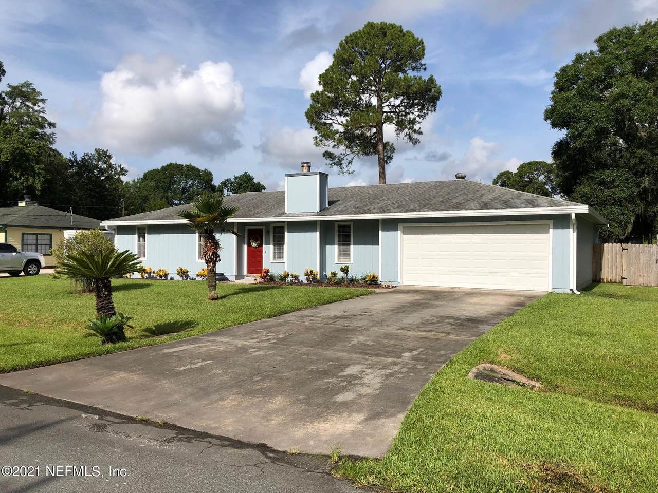 10724 Lariat Ln - Photo 1