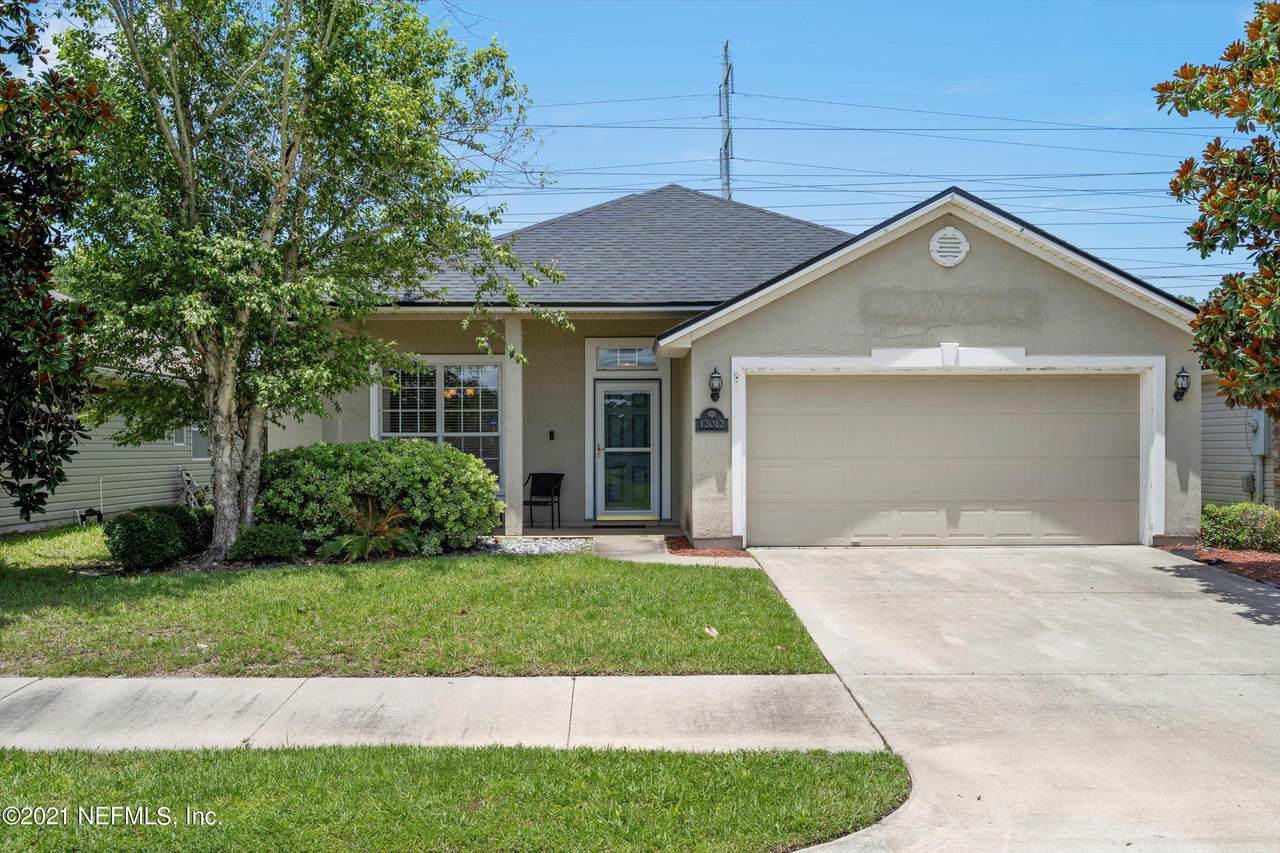 12012 Hayden Lakes Cir - Photo 1