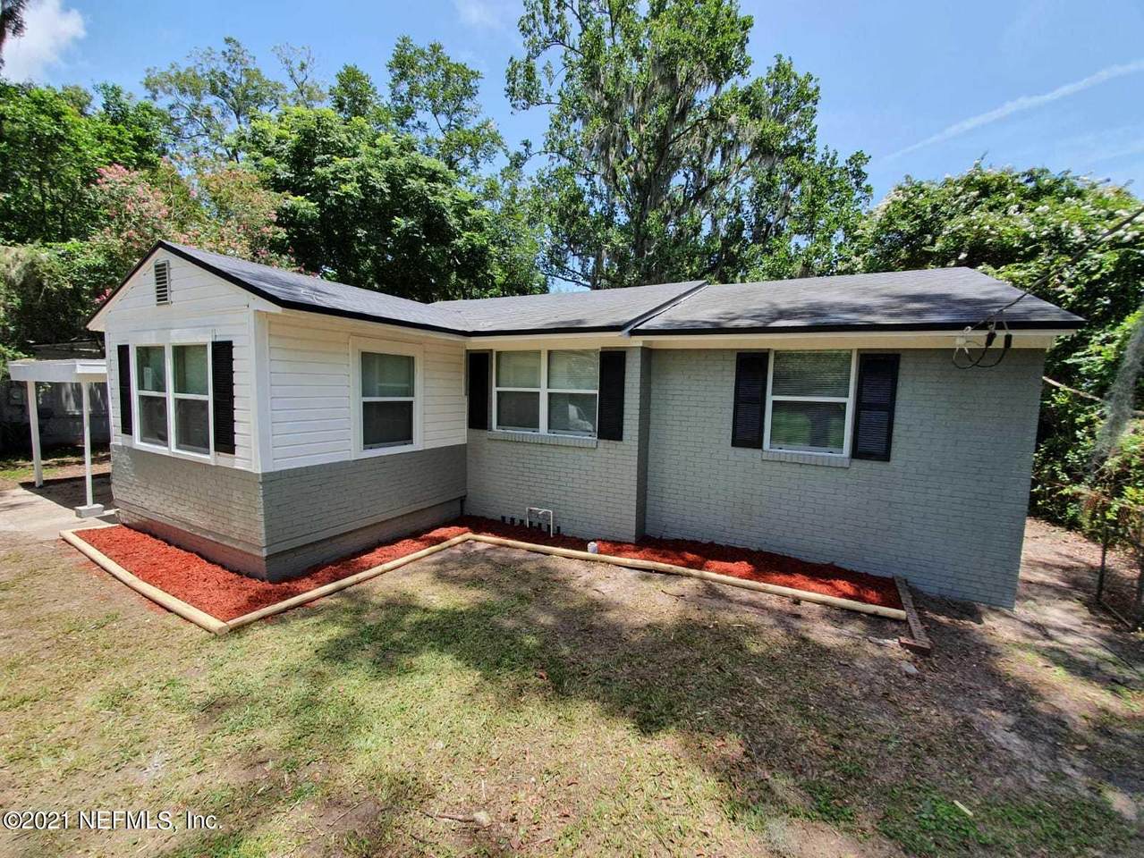 7113 Linda Dr - Photo 1
