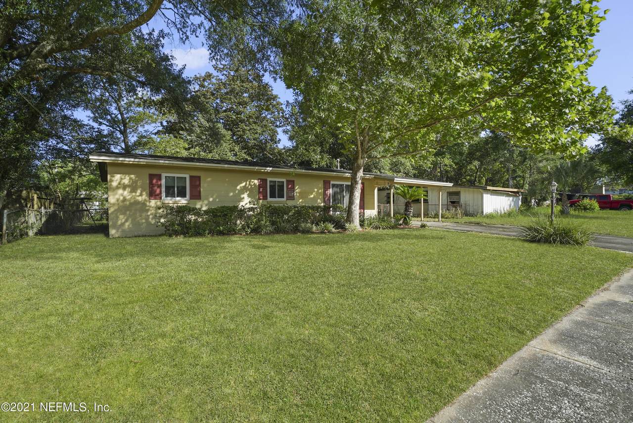 517 Valderia Dr - Photo 1
