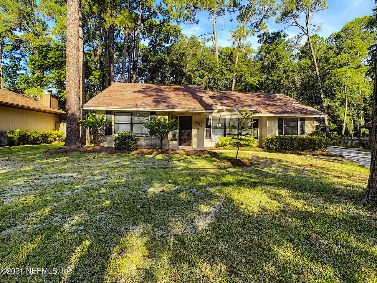 9746 Sharing Cross Ct - Photo 1
