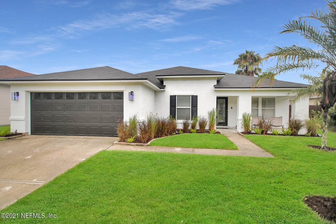 570 Mackenzie Cir - Photo 1