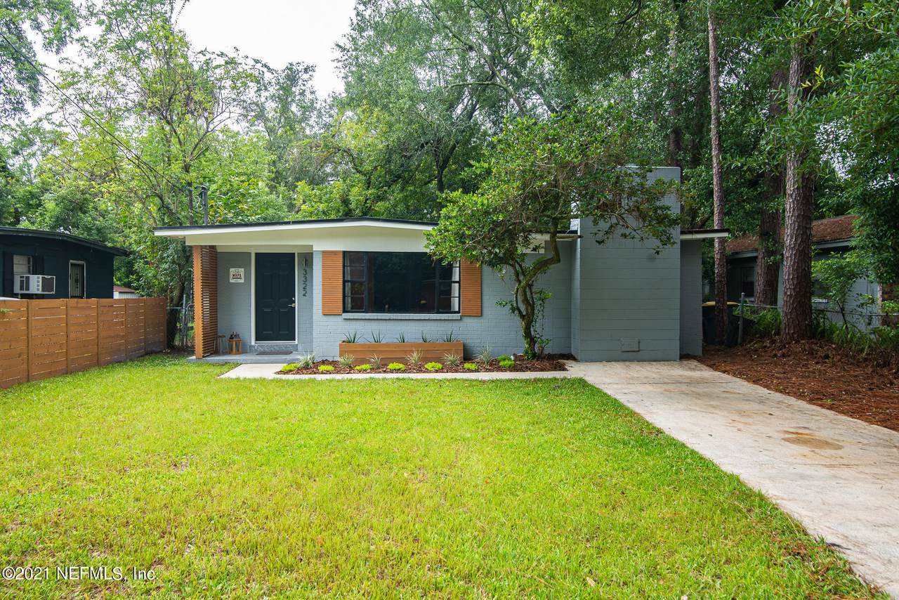 3322 Gilmore St - Photo 1