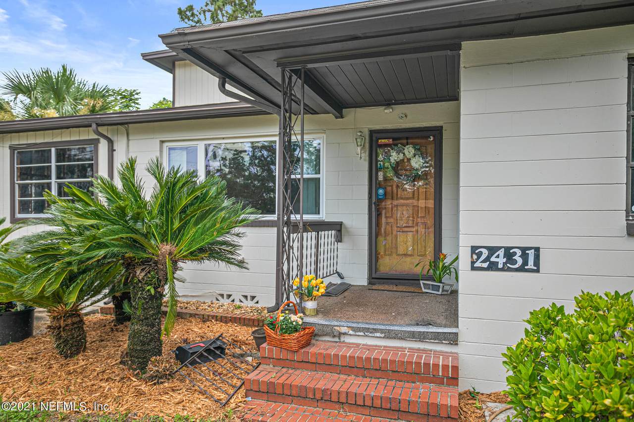 2431 Caladium Rd - Photo 1