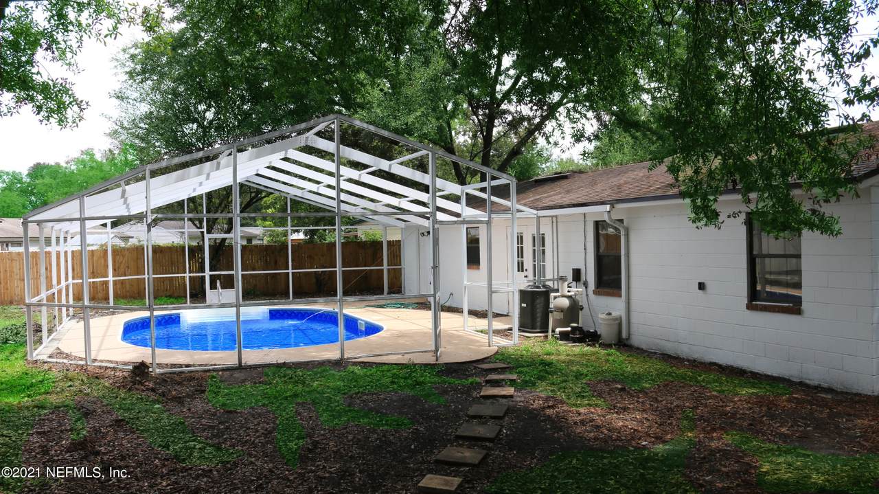 8135 Kenwood Dr - Photo 1
