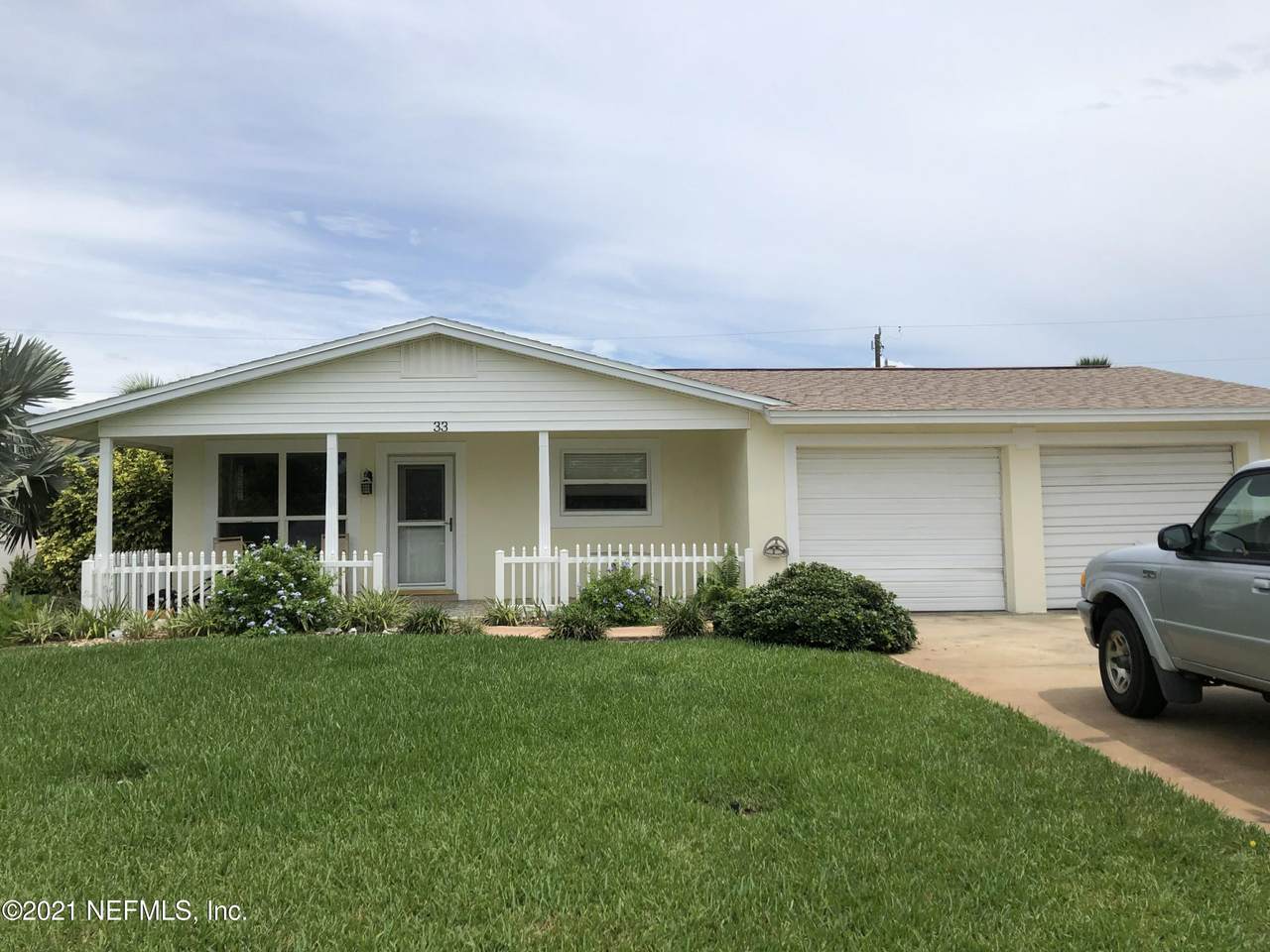 33 Ocean Crest Dr - Photo 1