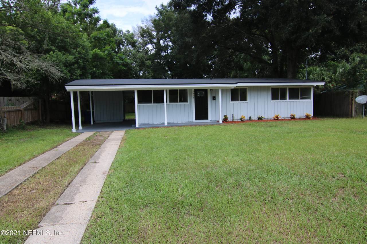 6215 Sprinkle Dr - Photo 1