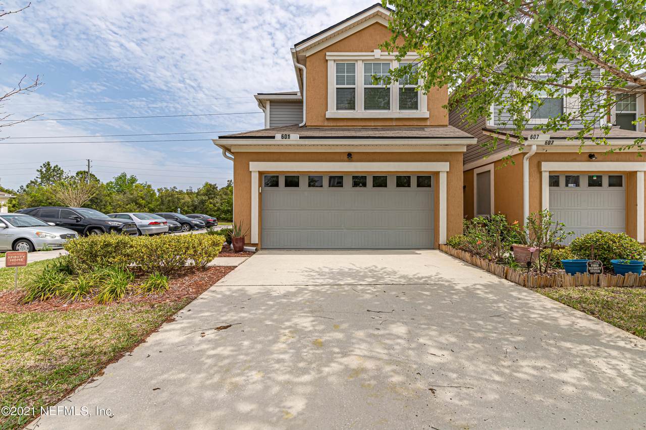 601 Reese Ave - Photo 1