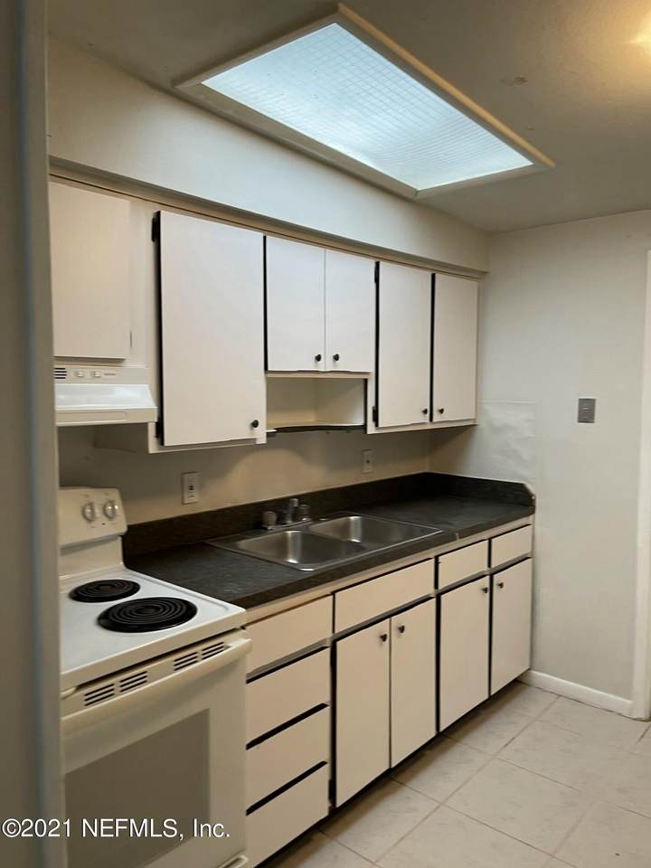 1876 Doyon Ct - Photo 1