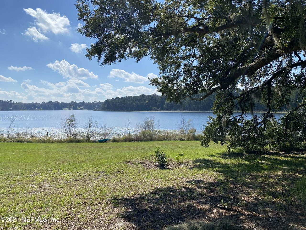 1475 Lawrence Blvd - Photo 1