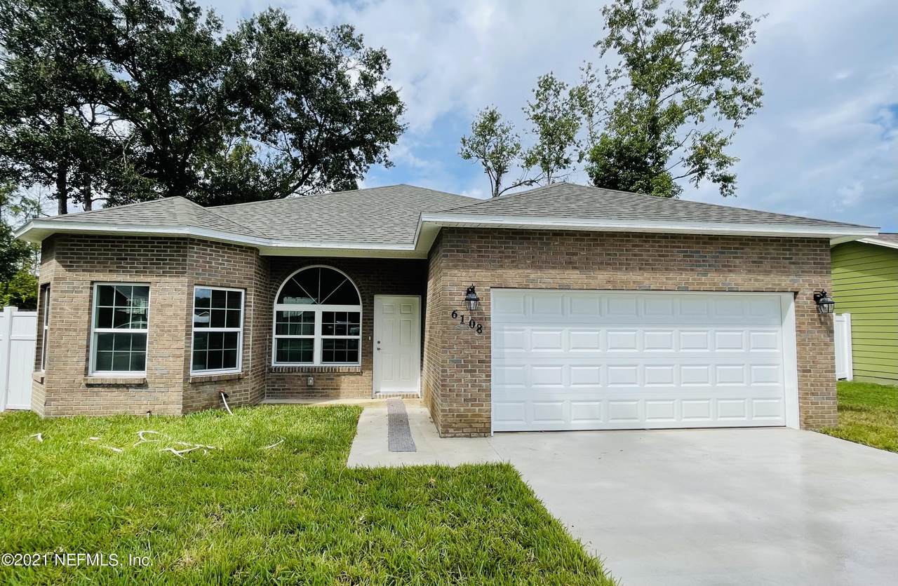 6108 1ST Manor - Photo 1