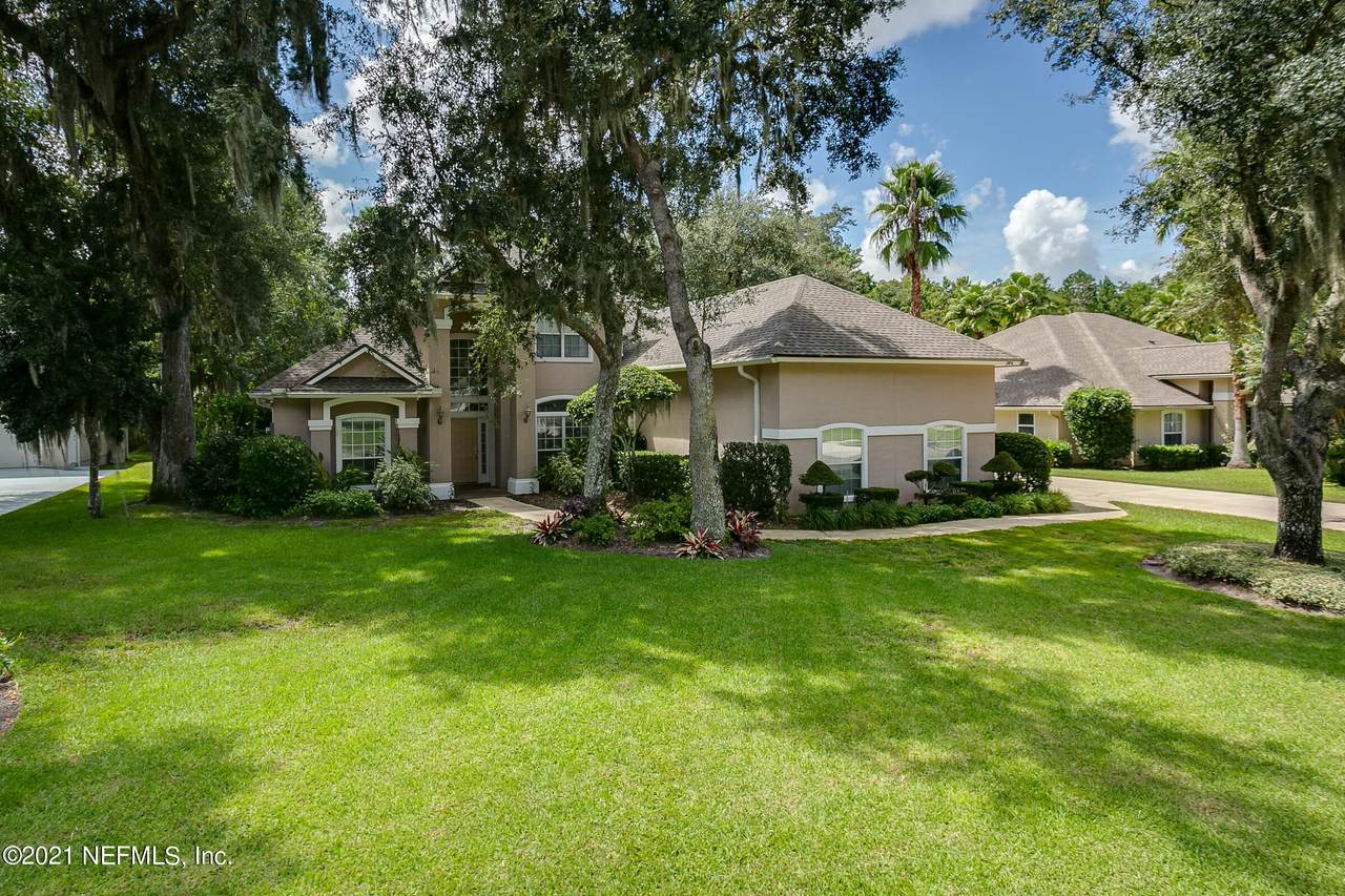 2926 Amelia Bluff Dr - Photo 1