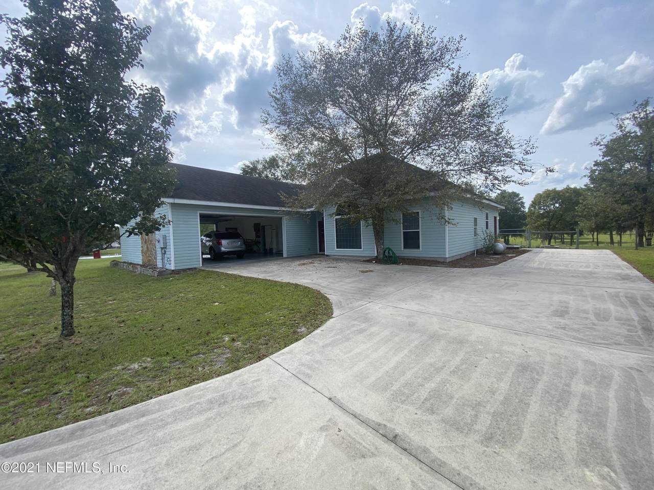 3847 91ST Loop - Photo 1