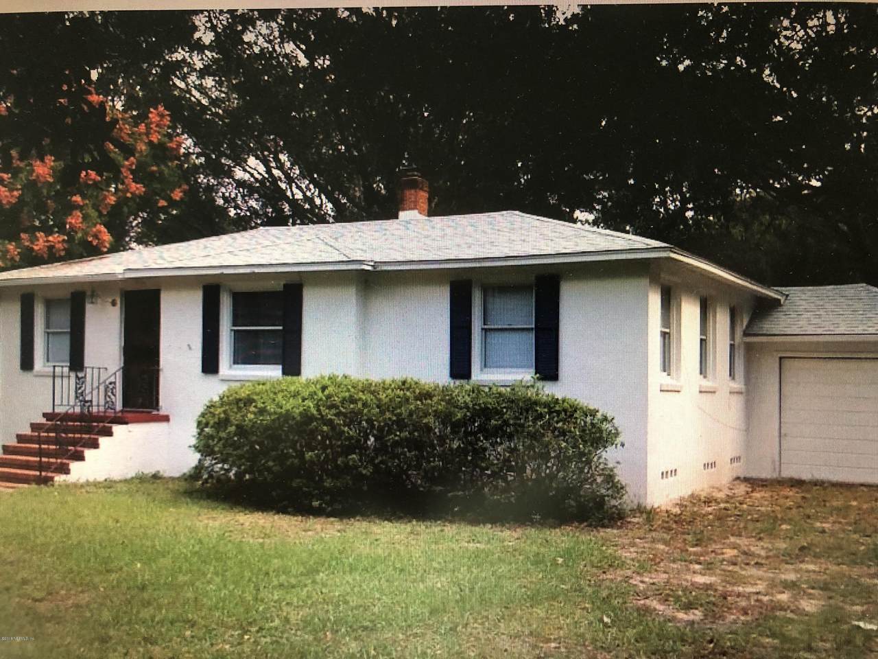 1915 Southside Blvd - Photo 1