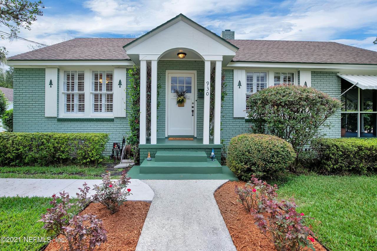 930 Murray Dr - Photo 1