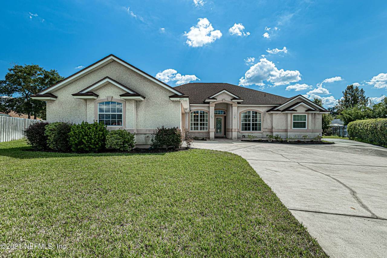 2517 Shady Woods Dr - Photo 1