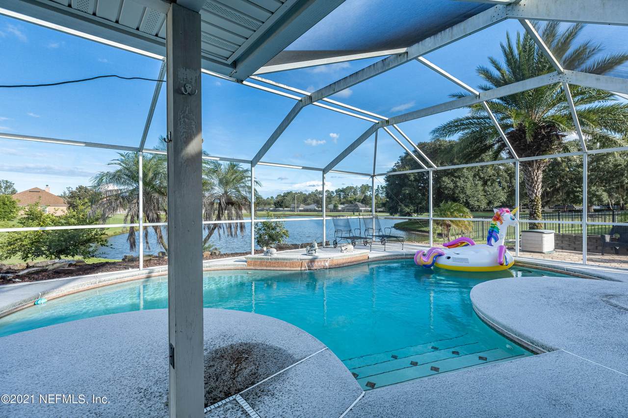 581 Summit Dr - Photo 1