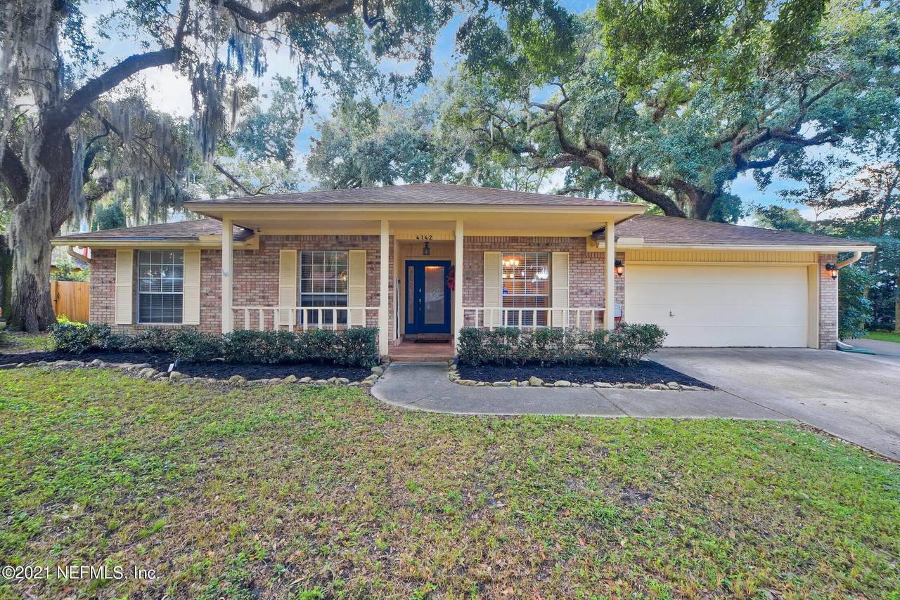 4142 Castlebay Dr - Photo 1