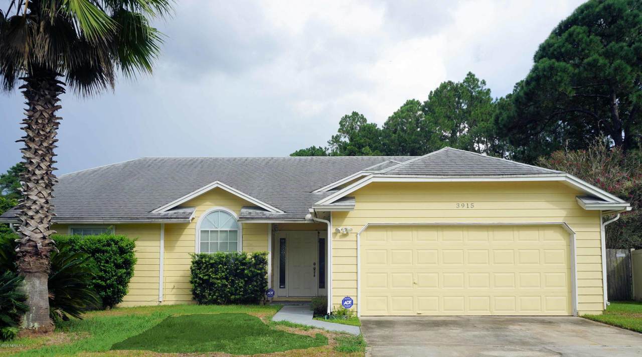 3915 Station Ct - Photo 1