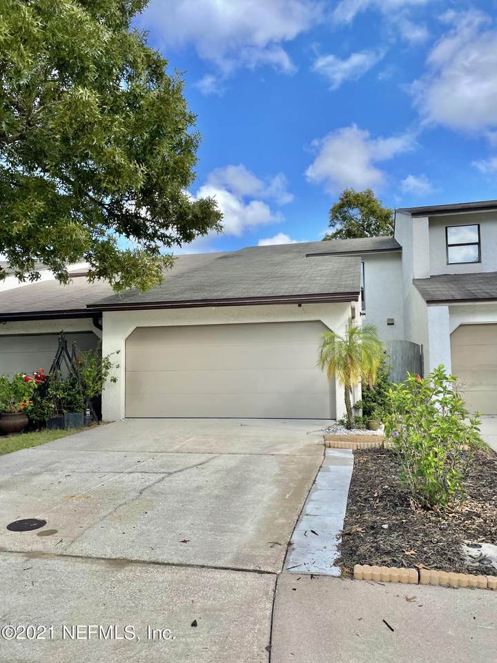 1185 Romaine Cir - Photo 1