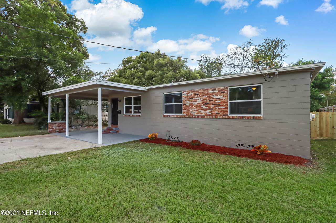 2710 Townsend Blvd - Photo 1
