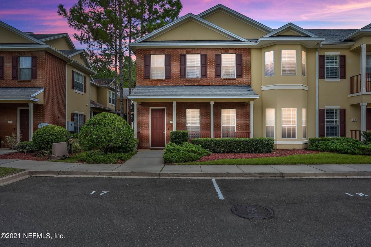 625 Oakleaf Plantation Pkwy - Photo 1