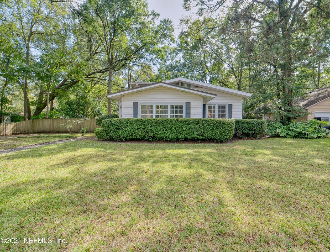 3602 College St - Photo 1