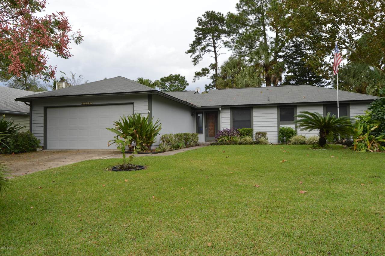 10257 Bear Valley Rd - Photo 1