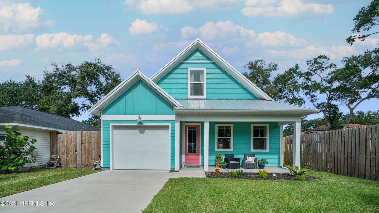 491 Pyrus St - Photo 1