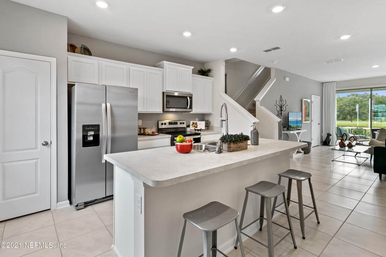 2884 Black Buck Cir - Photo 1