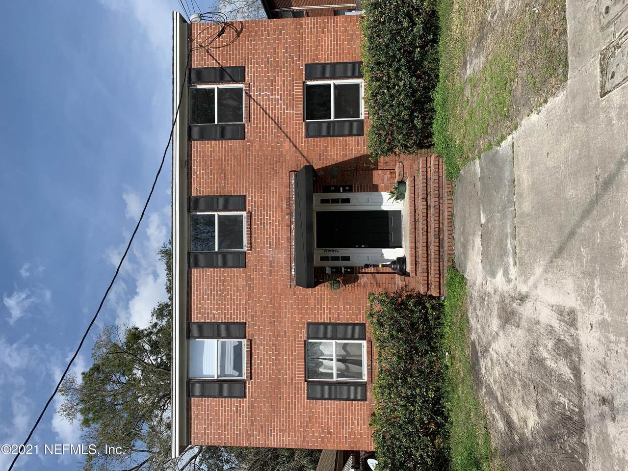 3347 Post St - Photo 1