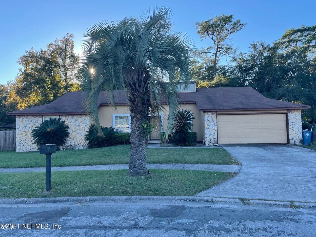 1248 Squirrel Ln - Photo 1