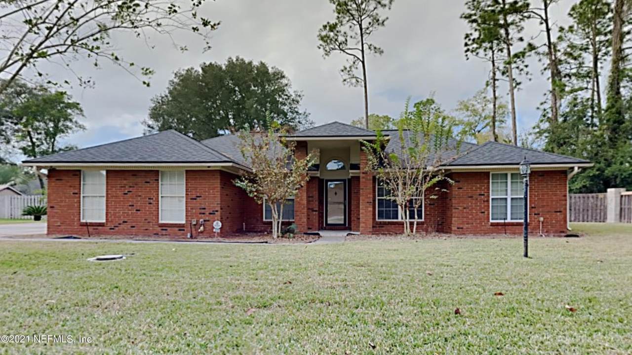 1526 Greenridge Cir - Photo 1