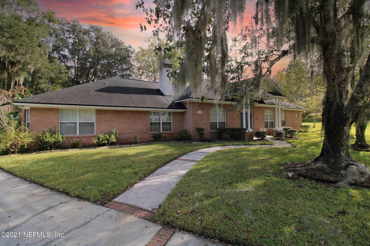 717 Dove Creek Circle Cir - Photo 1