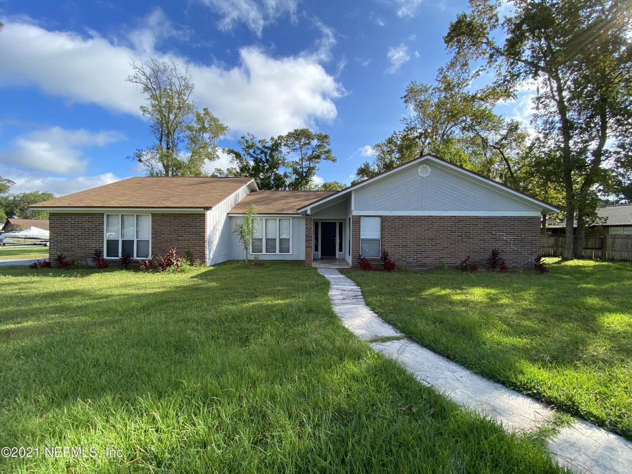 1527 St Francis Dr - Photo 1