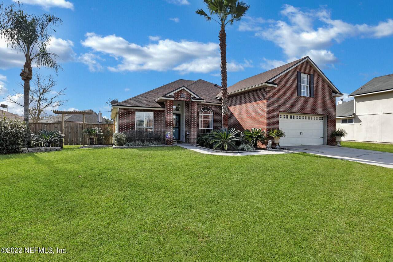 2504 Westchester Ct - Photo 1