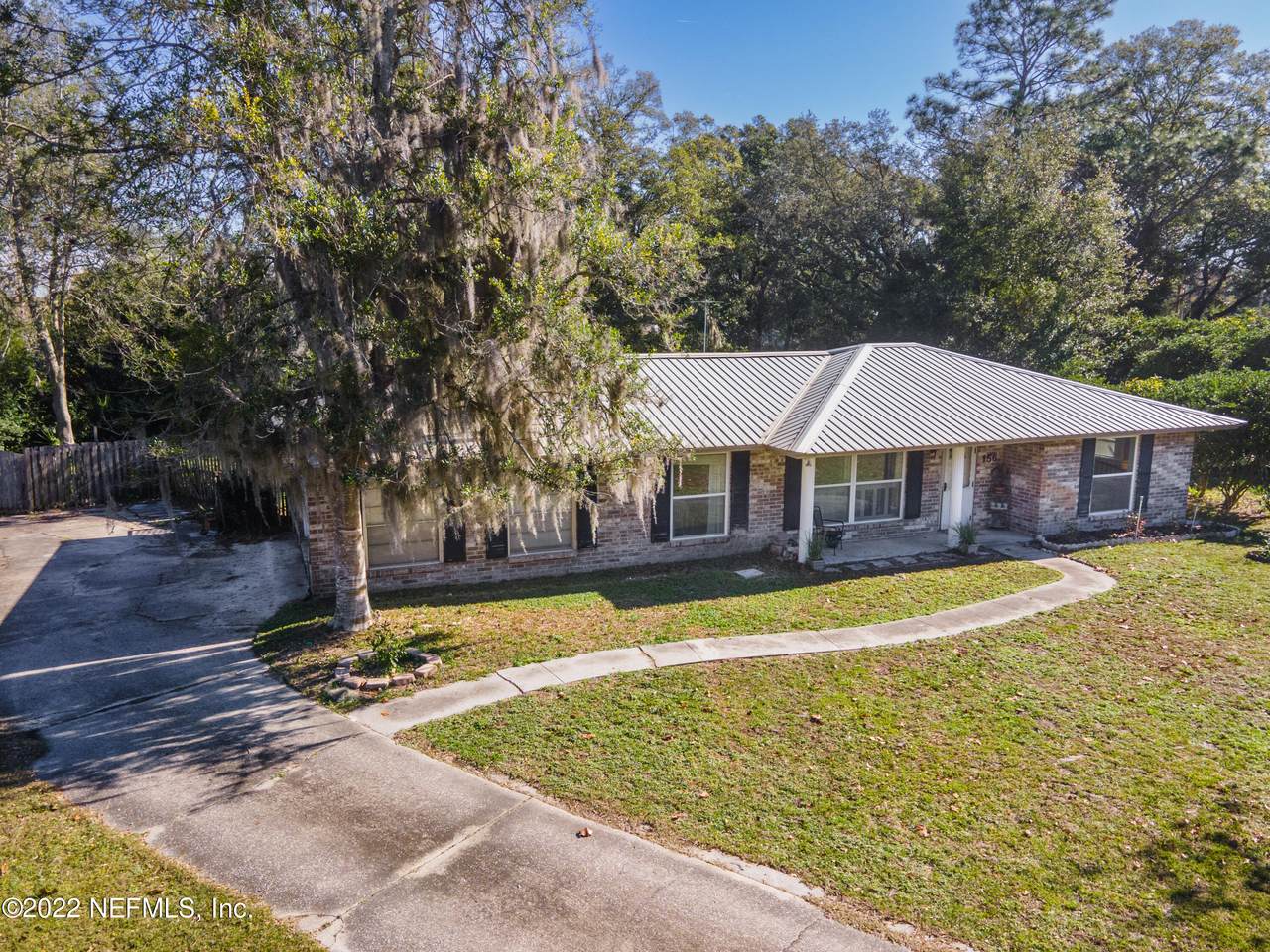 156 Foxridge Rd - Photo 1