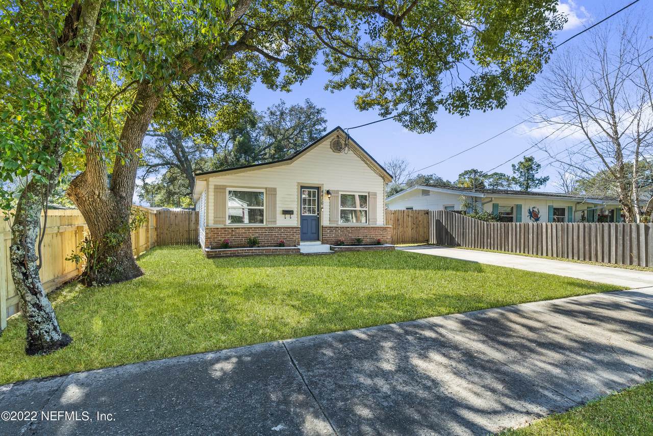 4416 Beverly Ave - Photo 1
