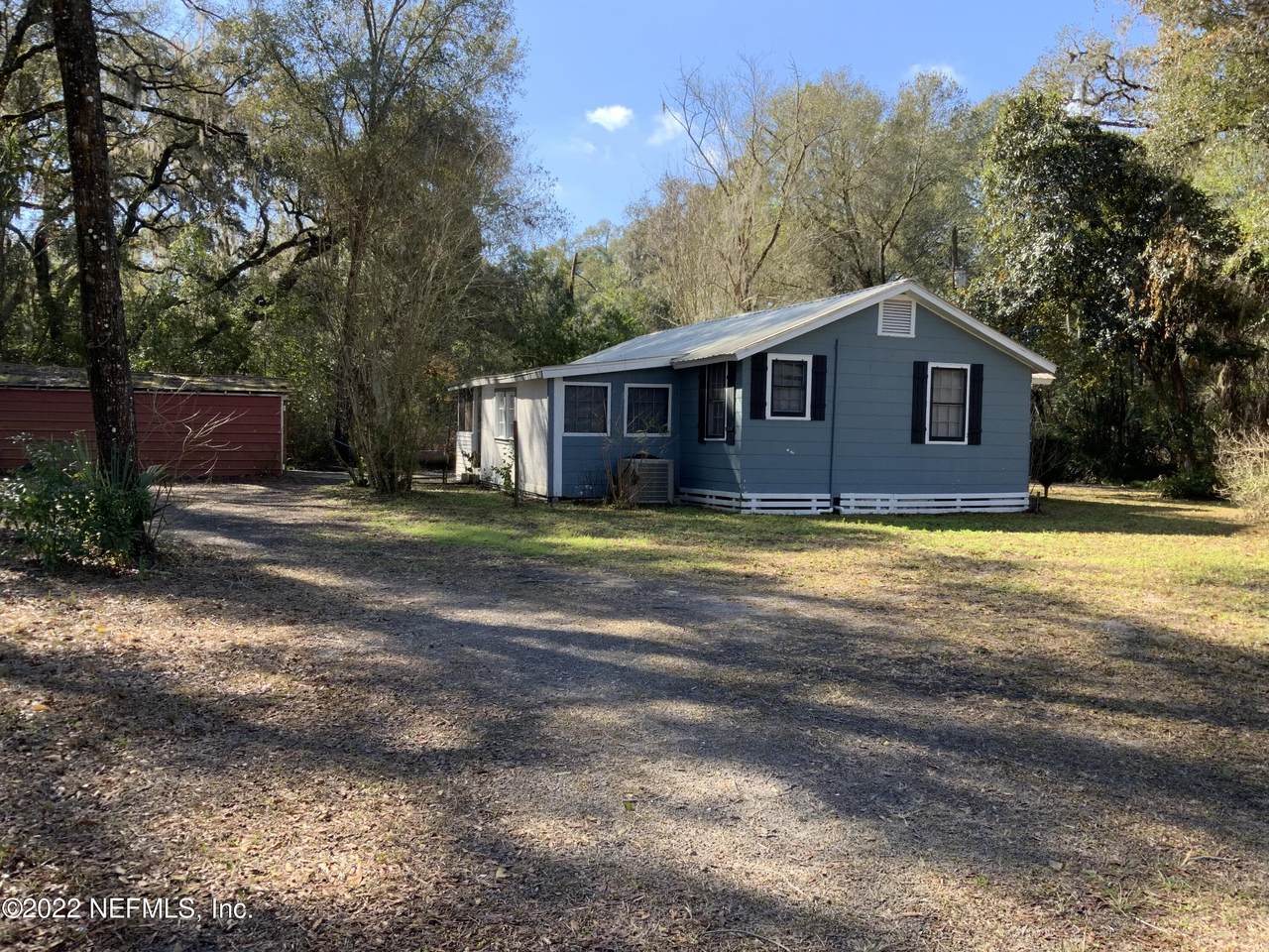 210 Pine Ave - Photo 1