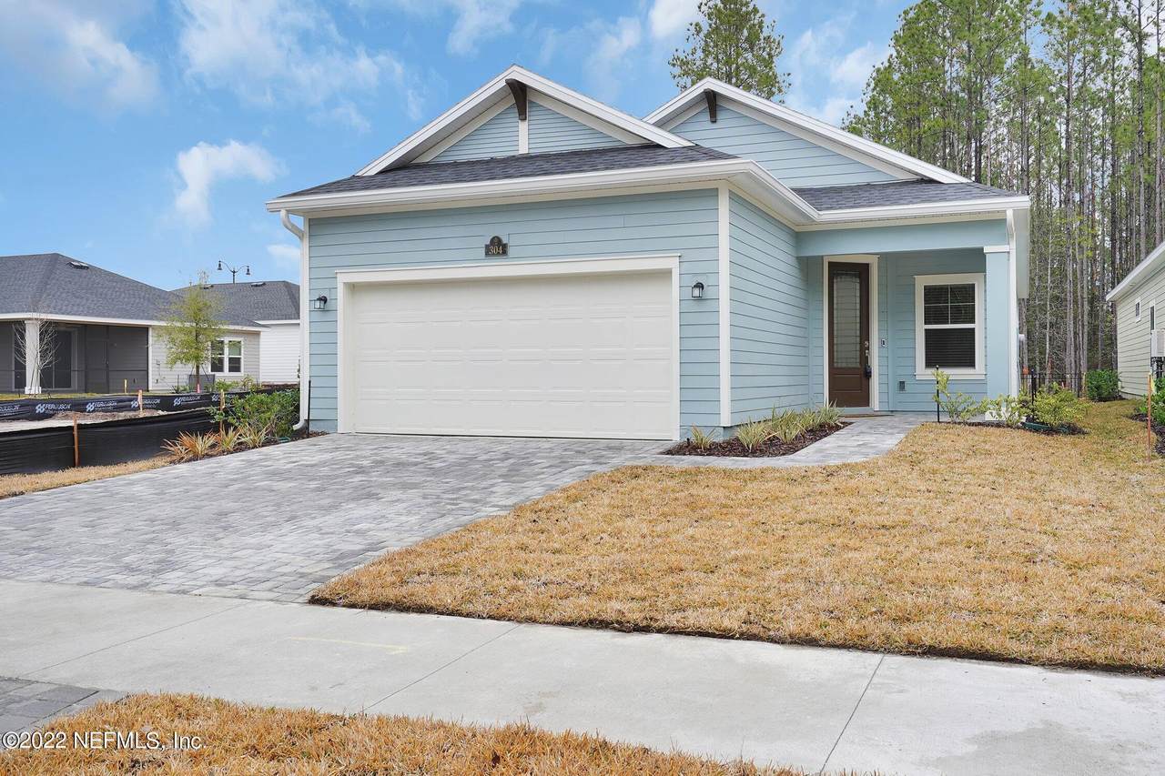 304 Stillwater Blvd - Photo 1